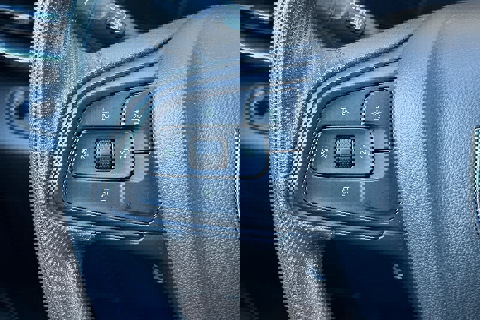 Used 2024 Buick Envista Preferred image 26