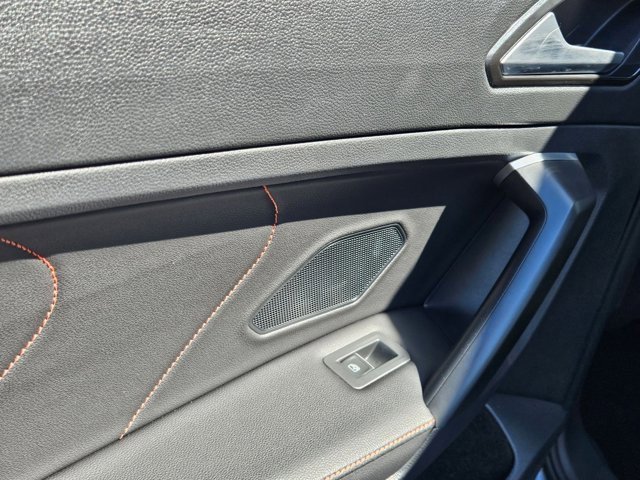 Used 2024 Volkswagen Tiguan Wolfsburg Edition image 23