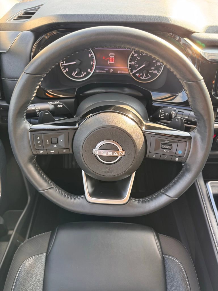 Used 2025 Nissan Pathfinder SL image 28