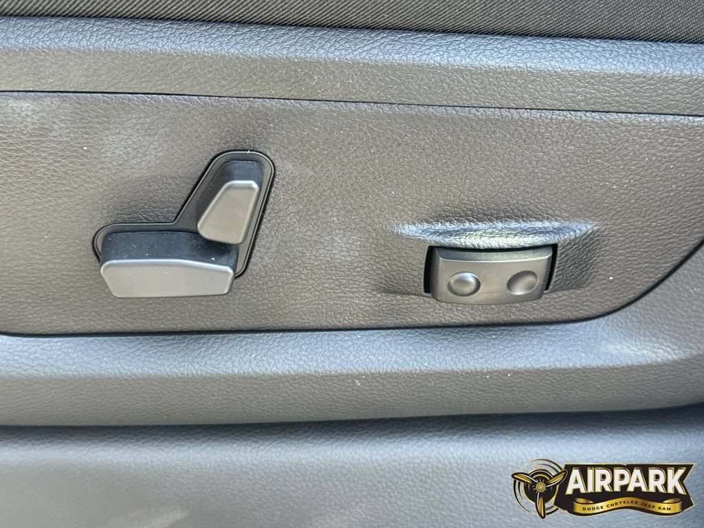 New 2026 RAM 2500 Laramie w/ Night Edition AWD/4WD image 31