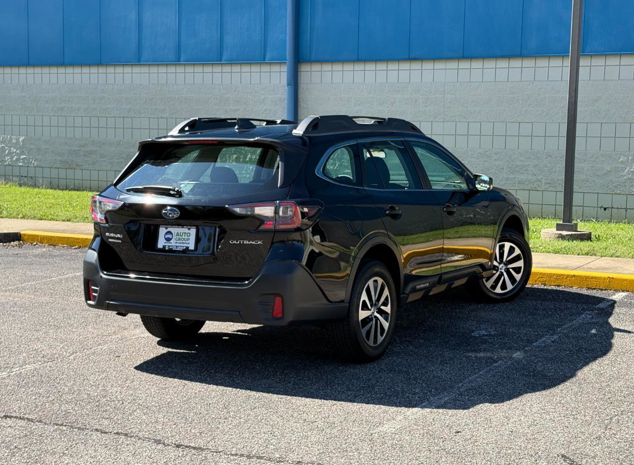 Used 2022 Subaru Outback AWD/4WD image 5