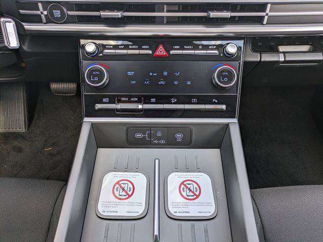 New 2026 Hyundai Santa Fe SE AWD/4WD image 18