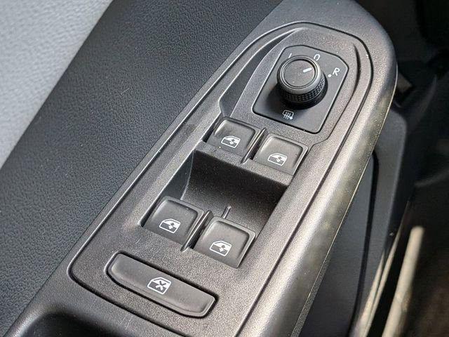 Used 2023 Volkswagen Taos SE w/ Panoramic Sunroof Package image 25