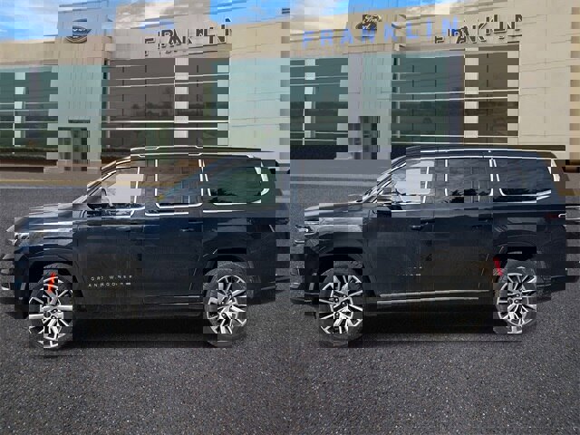 Used 2023 Jeep Grand Wagoneer L Series III image 4