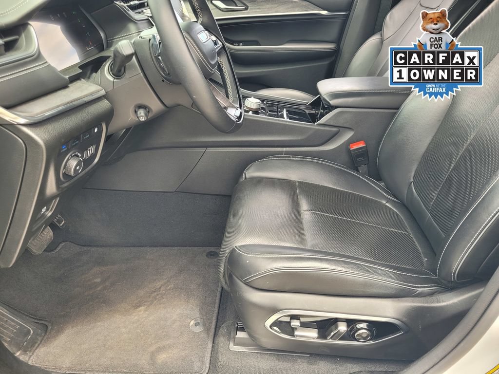 Used 2023 Jeep Grand Cherokee Overland w/ Advanced Protech Group III AWD/4WD image 20