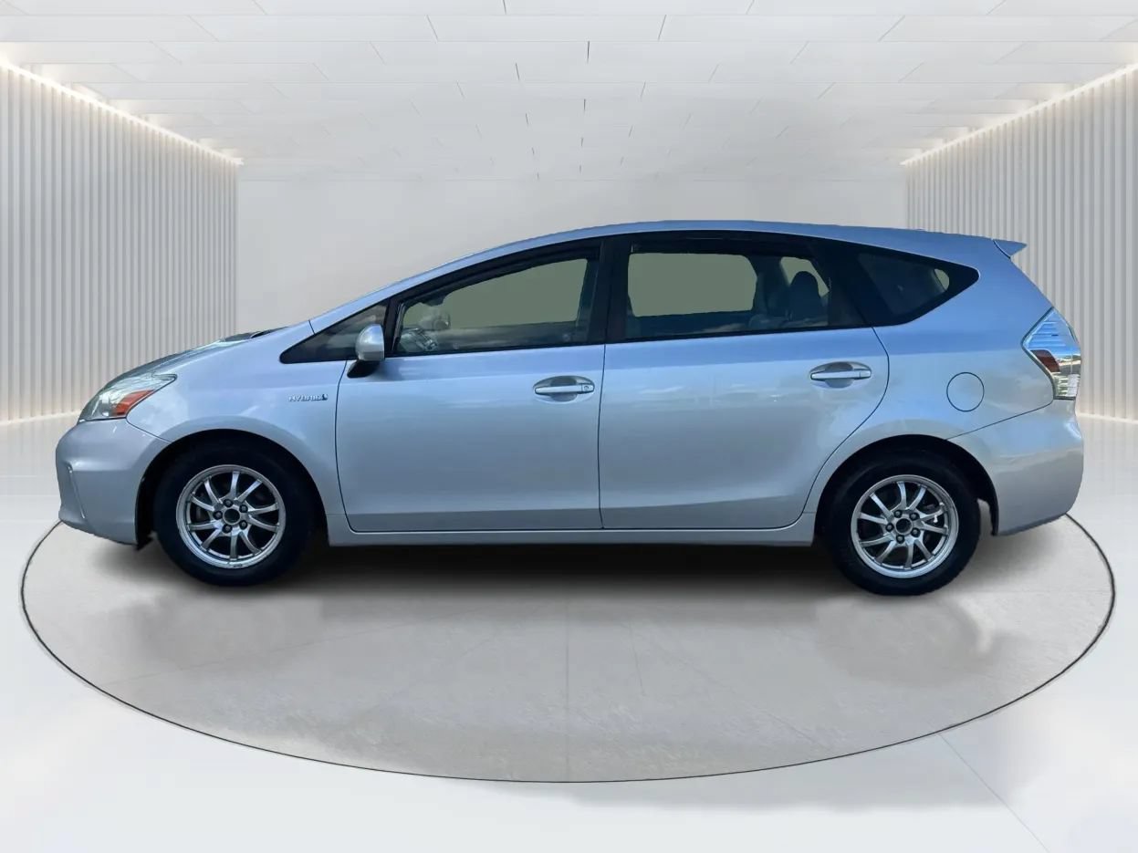 Used 2012 Toyota Prius V Three FWD image 9