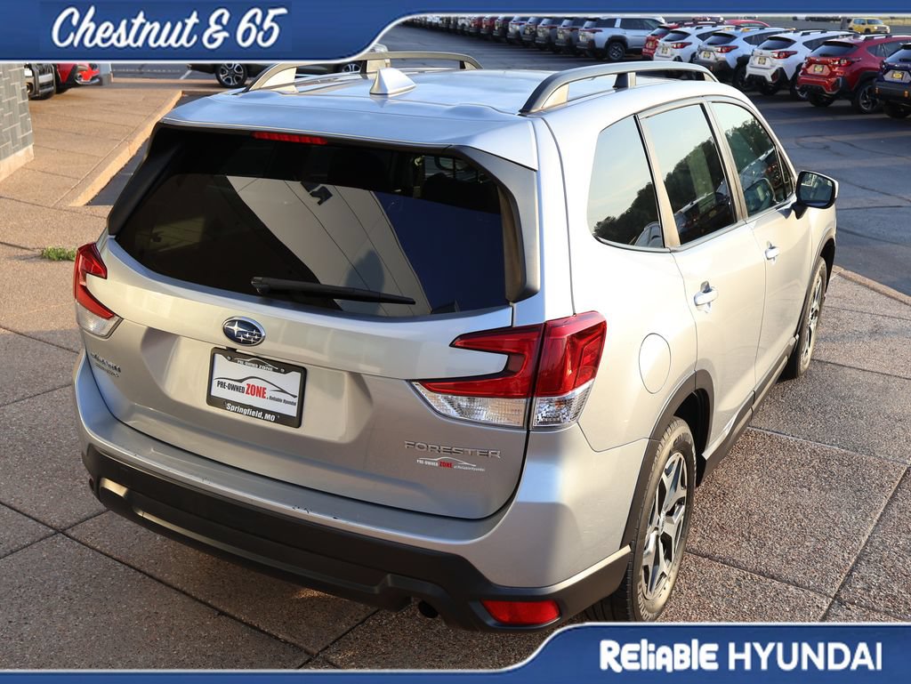 Used 2020 Subaru Forester Premium AWD/4WD image 6