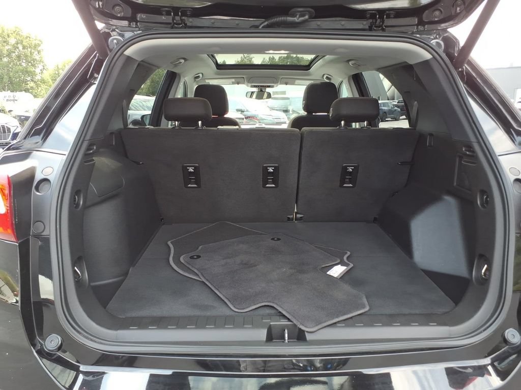 Used 2018 Chevrolet Equinox LT w/ Sun & Infotainment Package AWD/4WD image 13