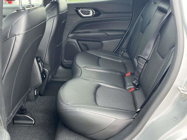 New 2026 Jeep Compass Latitude image 12