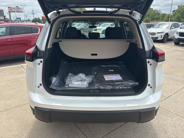 New 2026 Nissan Rogue SV FWD image 7