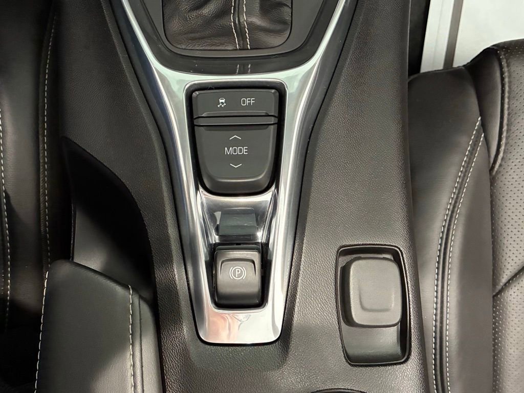 Used 2018 Chevrolet Camaro SS image 30