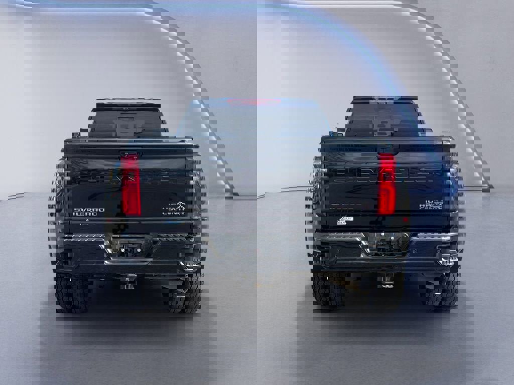 Used 2023 Chevrolet Silverado 3500 High Country w/ Snow Plow Prep/Camper Package image 4