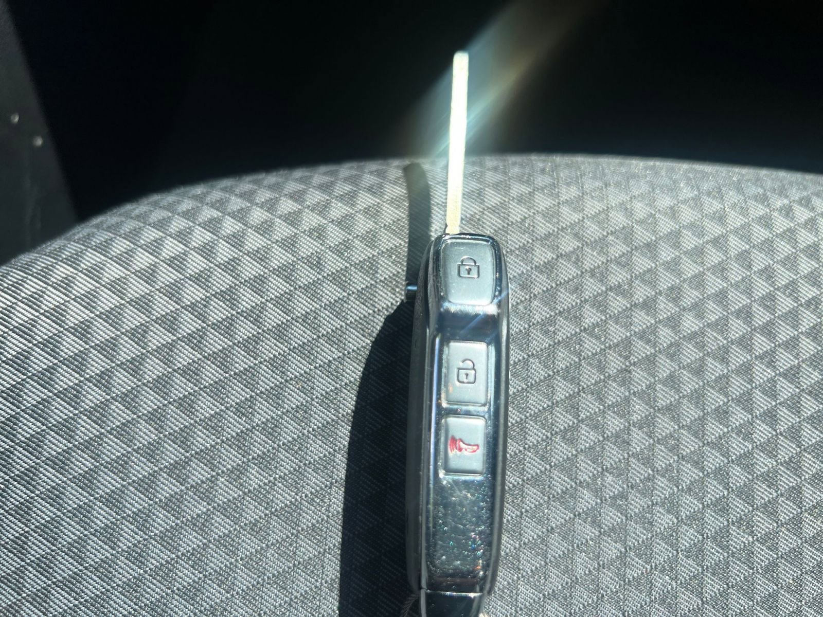 Used 2025 Kia Soul LX w/ LX Technology Package FWD image 18