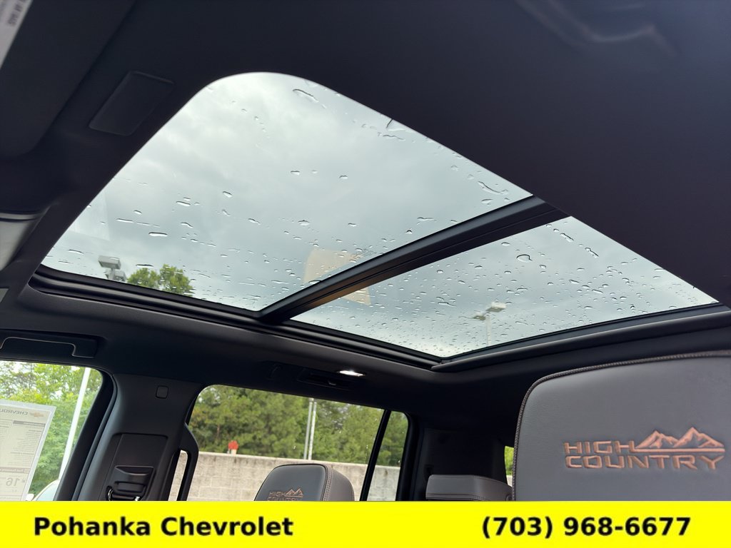 New 2026 Chevrolet Suburban High Country AWD/4WD image 23