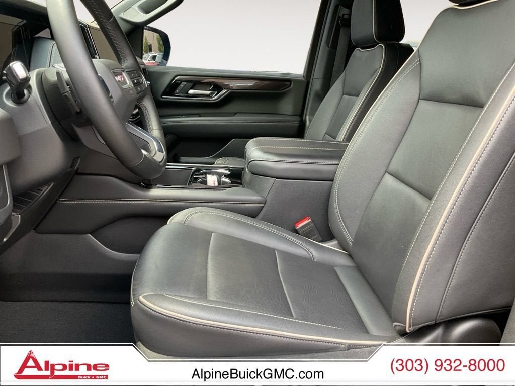 Used 2025 GMC Yukon Elevation AWD/4WD image 9