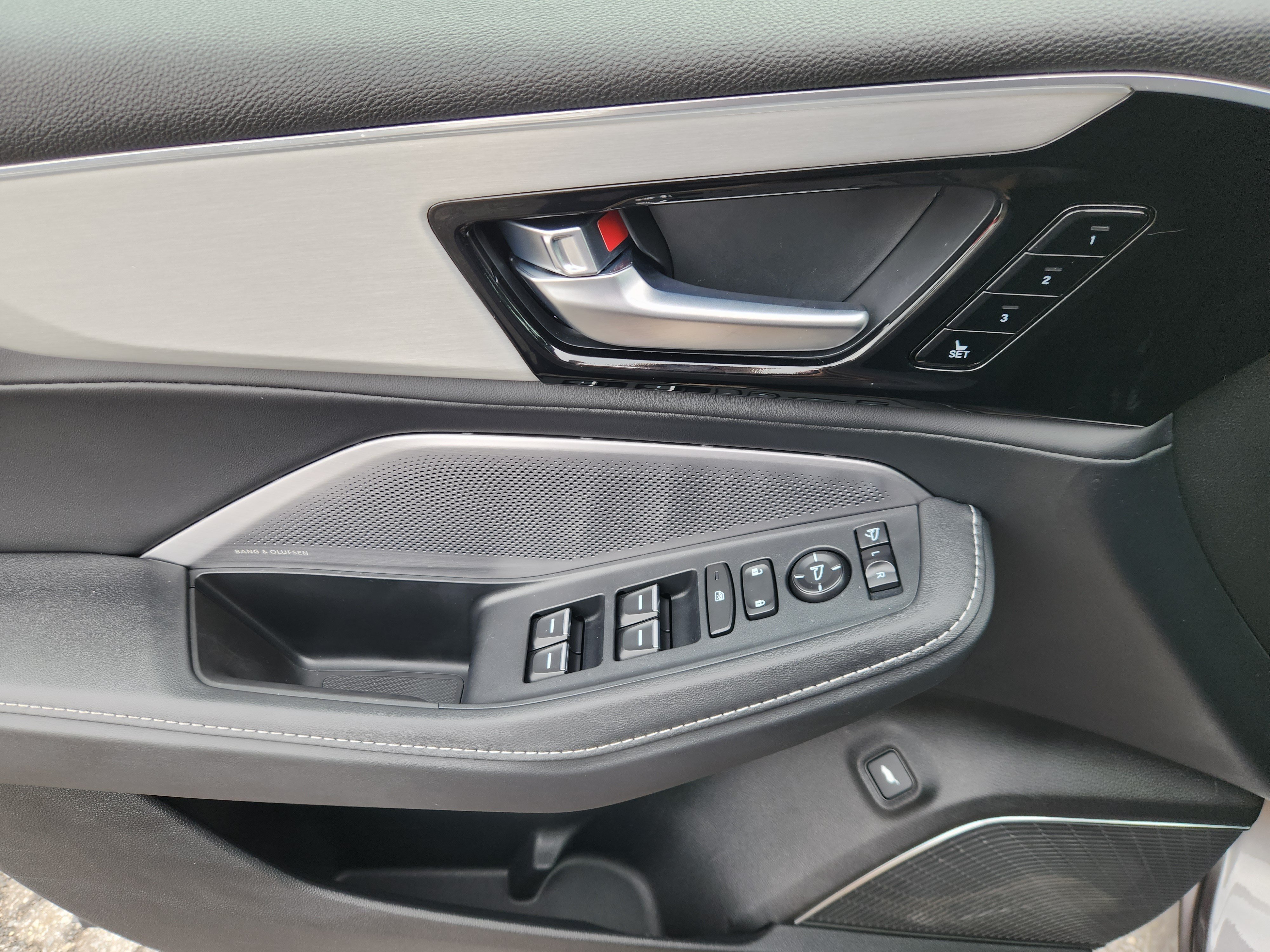 Certified 2026 Acura MDX w/ Technology Package AWD/4WD image 19