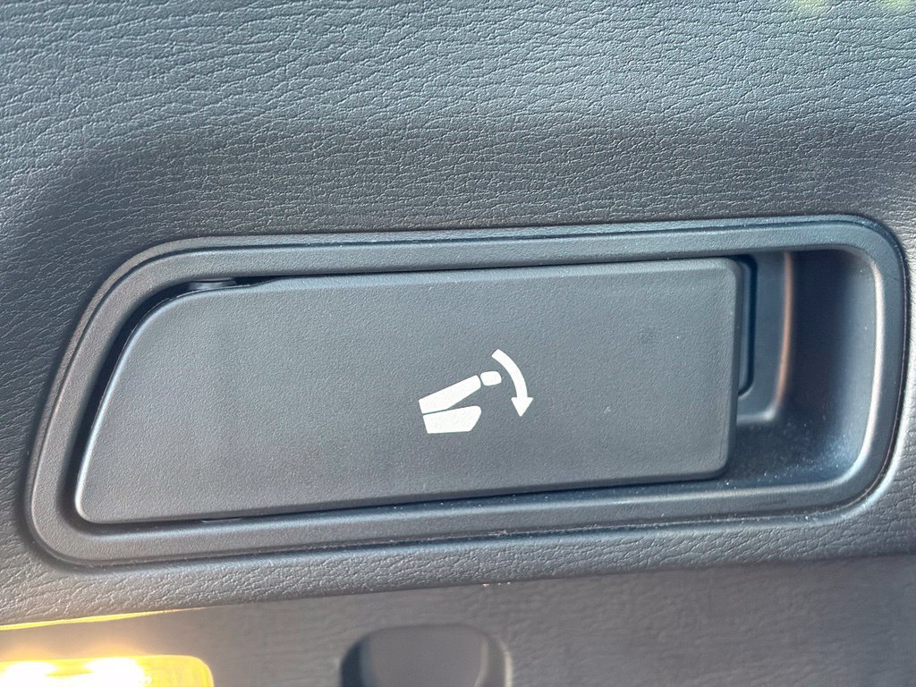Used 2025 Mitsubishi Outlander SE AWD/4WD image 9