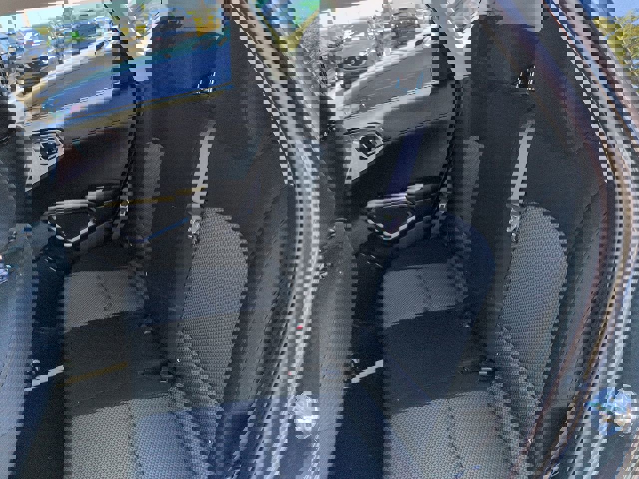 Used 2025 Kia Soul LX image 14