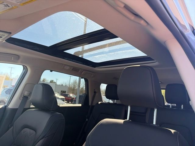 New 2026 Nissan Pathfinder Platinum image 28