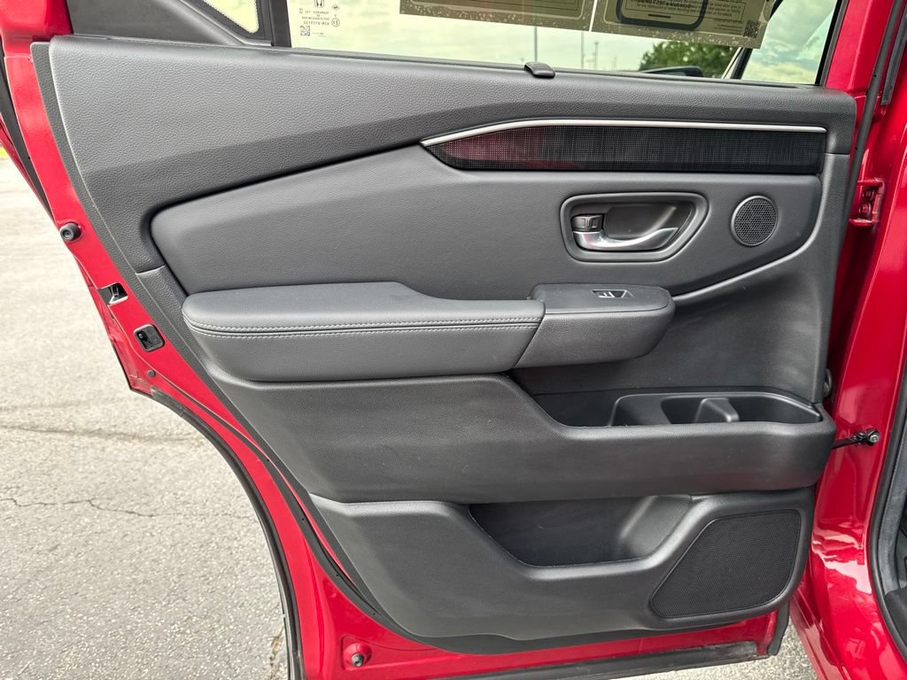 Certified 2025 Honda Pilot Elite image 35
