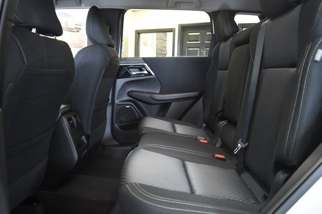 New 2026 Mitsubishi Outlander ES AWD/4WD image 18