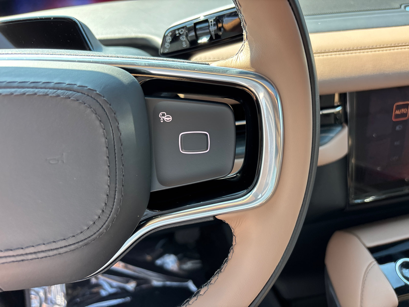 New 2027 Lincoln Navigator Black Label AWD/4WD image 17