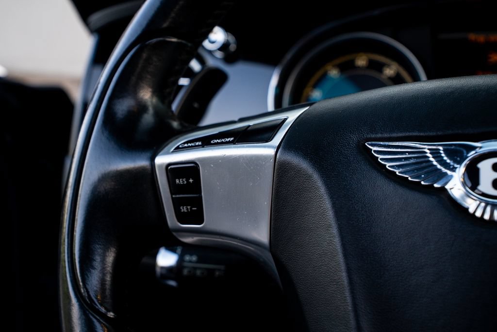 Used 2015 Bentley Flying Spur V8 AWD/4WD image 24
