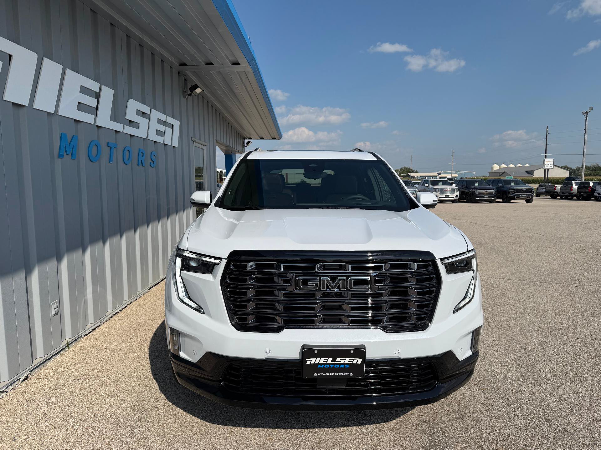 New 2027 GMC Acadia Denali Ultimate AWD/4WD image 3