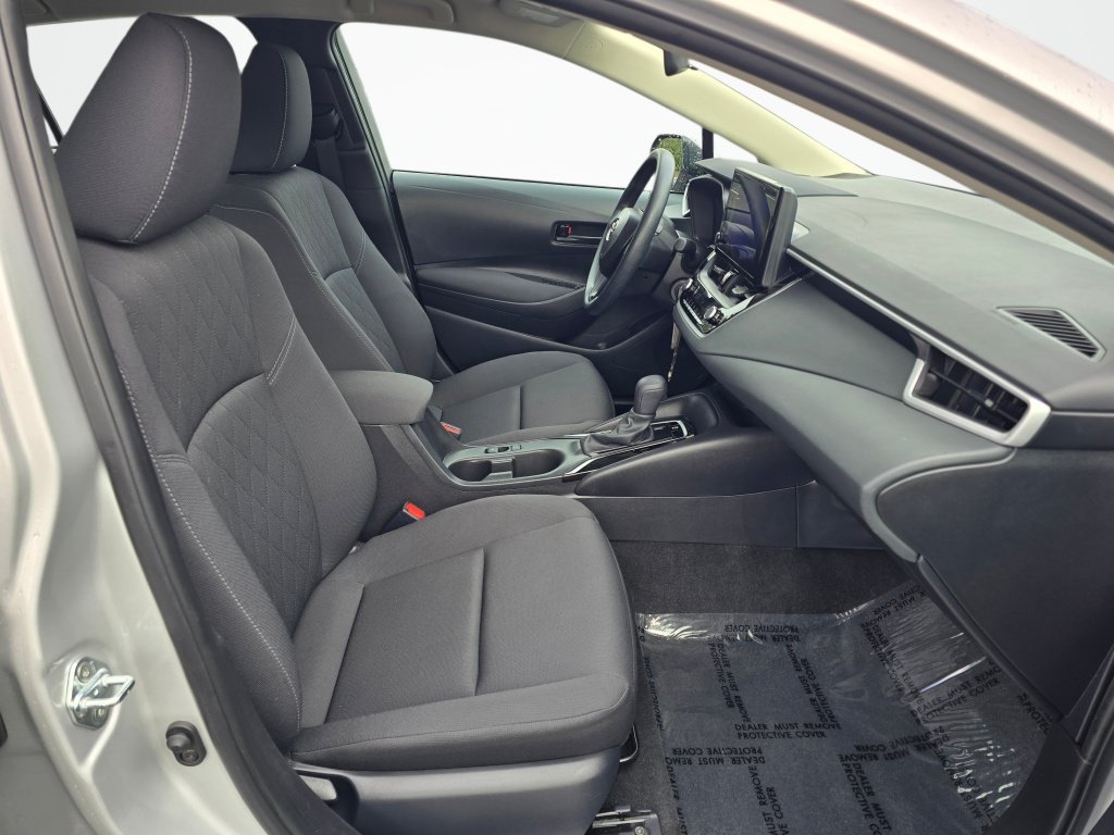 Used 2025 Toyota Corolla LE FWD image 27