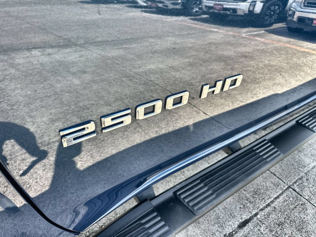 Used 2025 Chevrolet Silverado 2500 Custom w/ Custom Value Package AWD/4WD image 5