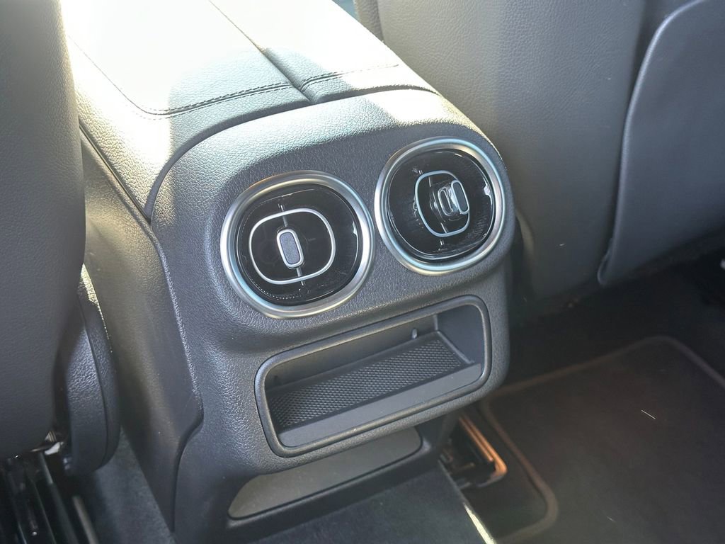 Used 2024 Mercedes-Benz GLC 300 4MATIC image 20