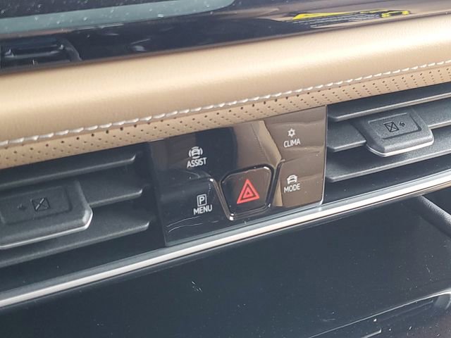 New 2026 Volkswagen Atlas Cross Sport SEL R-Line image 30