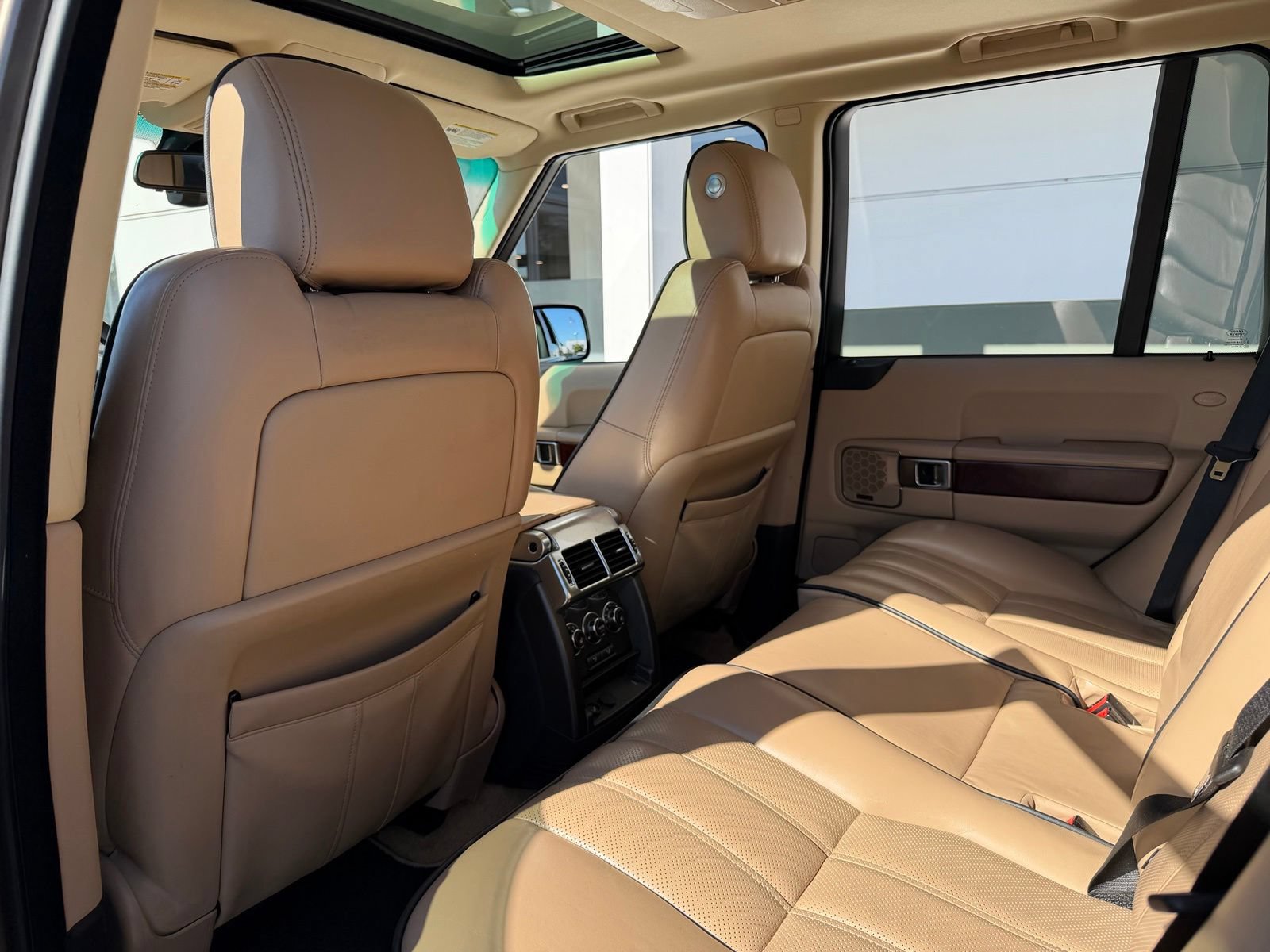 Used 2012 Land Rover Range Rover HSE LUX w/ Luxury Interior Pkg AWD/4WD image 17