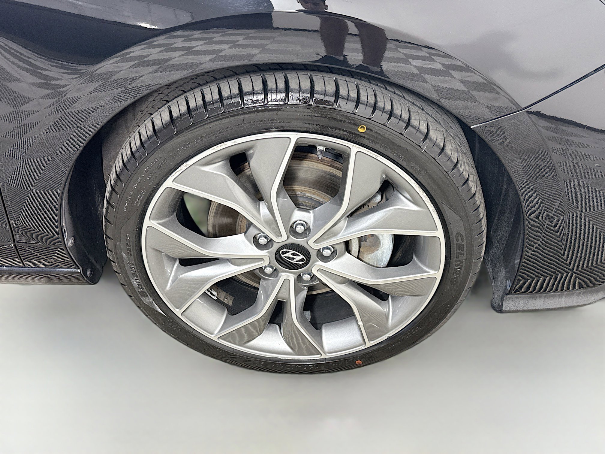 Used 2020 Hyundai Elantra GT N Line image 32