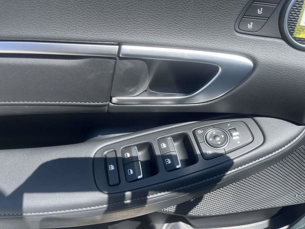New 2026 Hyundai Sonata Limited FWD image 15