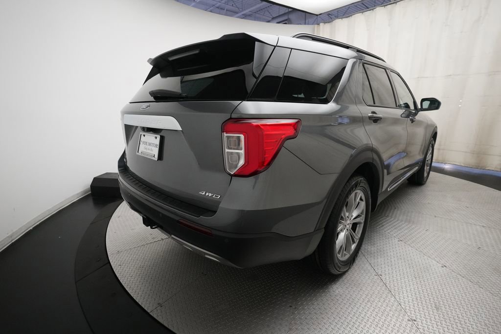 Used 2023 Ford Explorer XLT w/ Equipment Group 202A AWD/4WD image 13