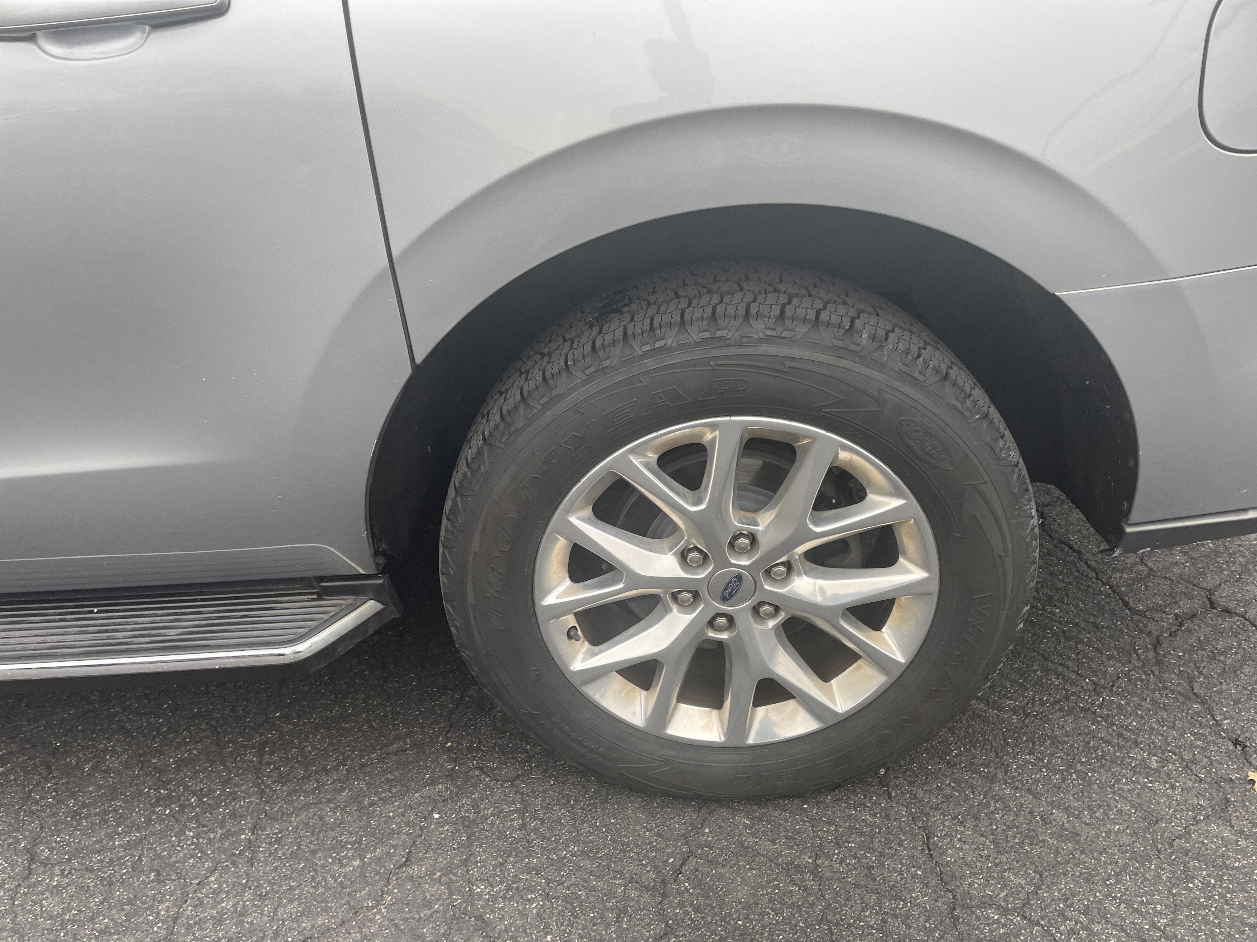 Used 2020 Ford Expedition Max XLT w/ Equipment Group 202A image 8