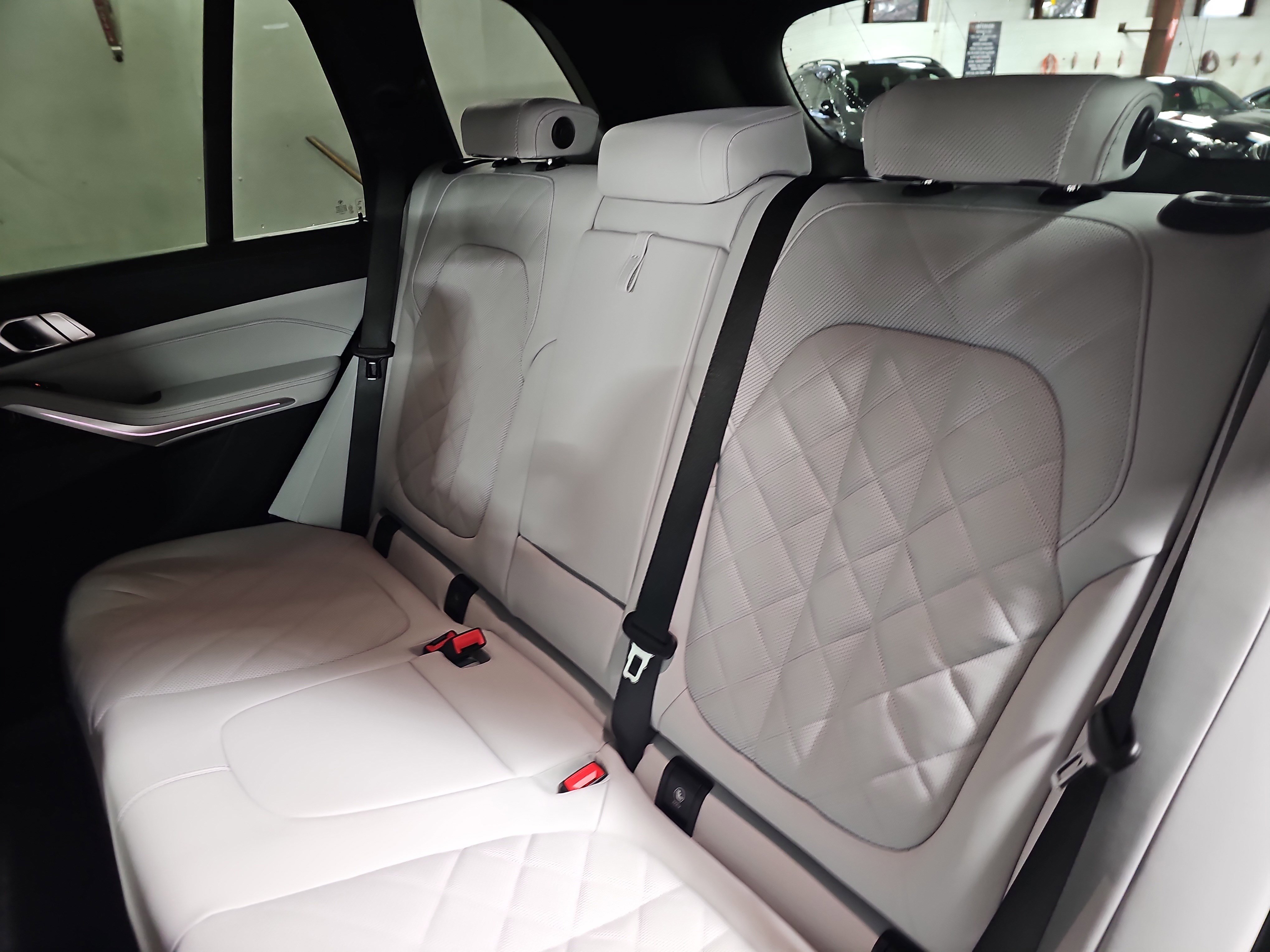 New 2026 BMW X5 xDrive50e w/ Climate Comfort Package AWD/4WD image 16