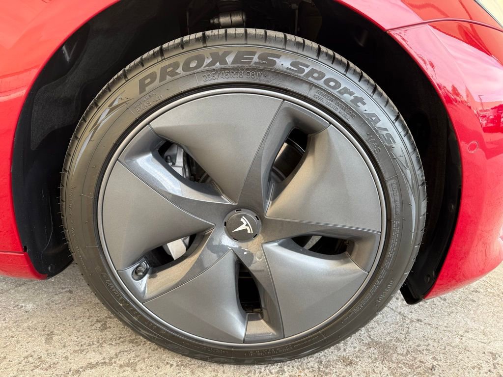 Used 2019 Tesla Model 3 Performance image 10