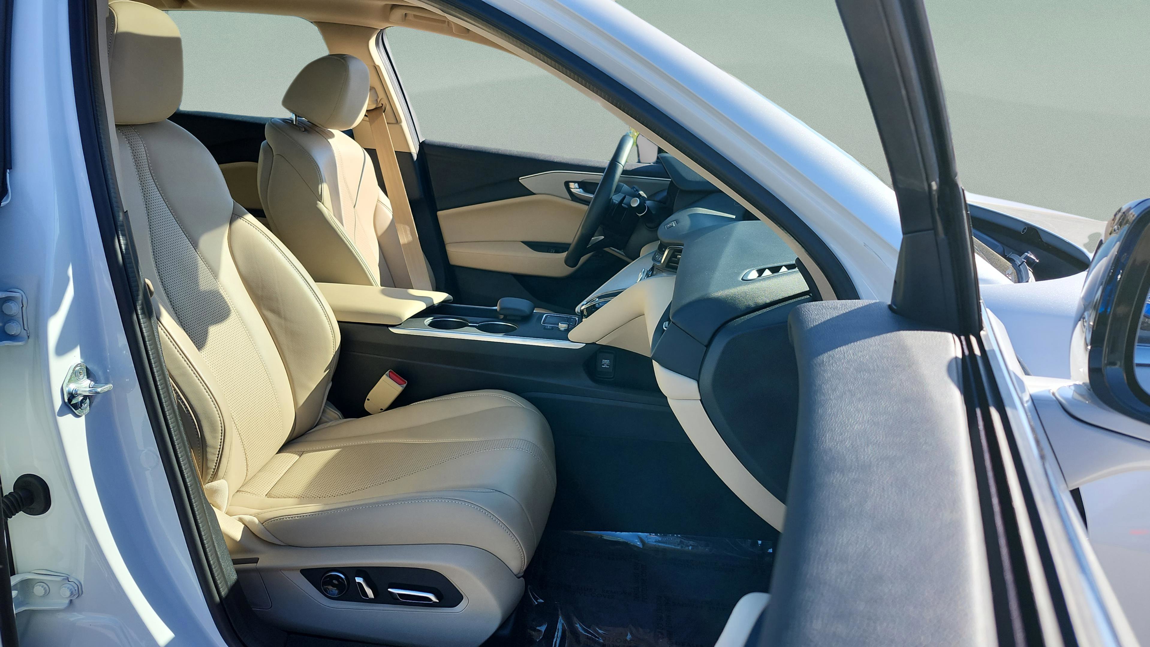 Certified 2025 Acura TLX w/ Technology Package image 21