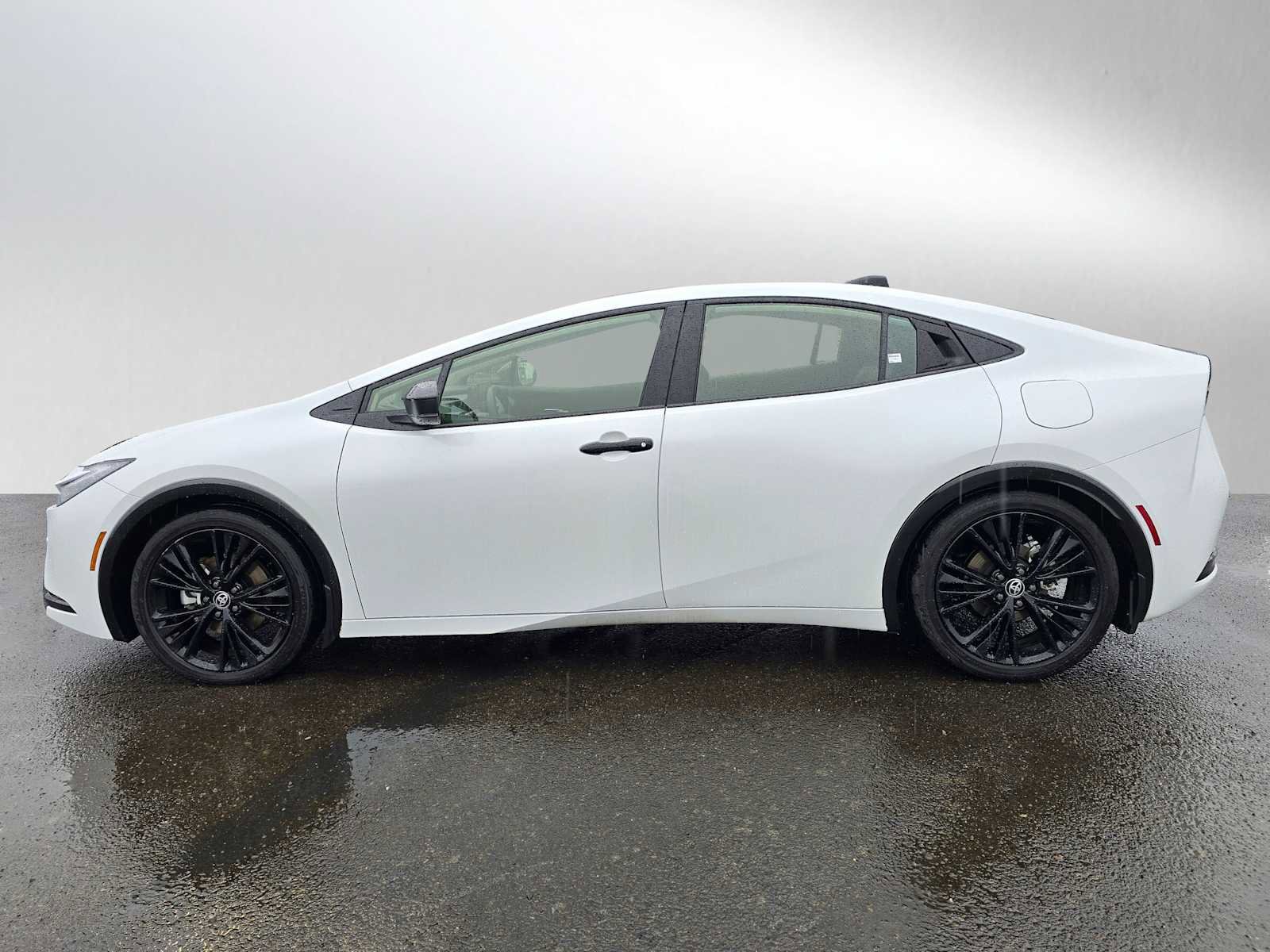 Used 2026 Toyota Prius Plug-In Hybrid image 7