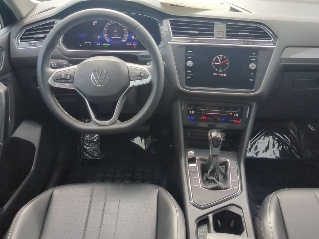 Used 2022 Volkswagen Tiguan SE FWD image 13