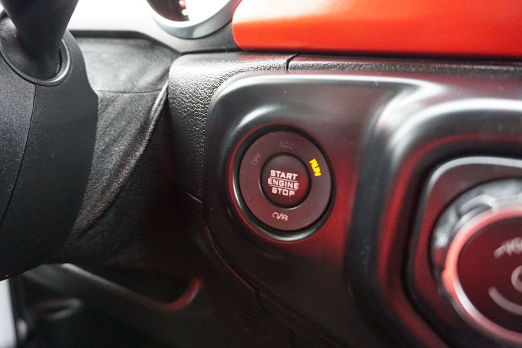 Used 2018 Jeep Wrangler Unlimited Rubicon image 32