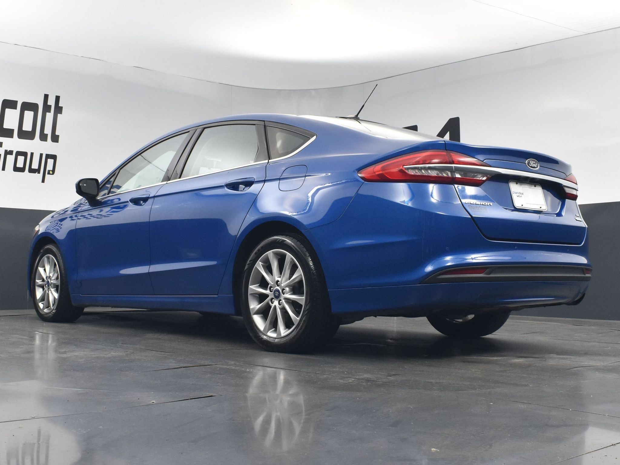 Used 2017 Ford Fusion SE w/ Fusion SE Technology Package FWD image 20