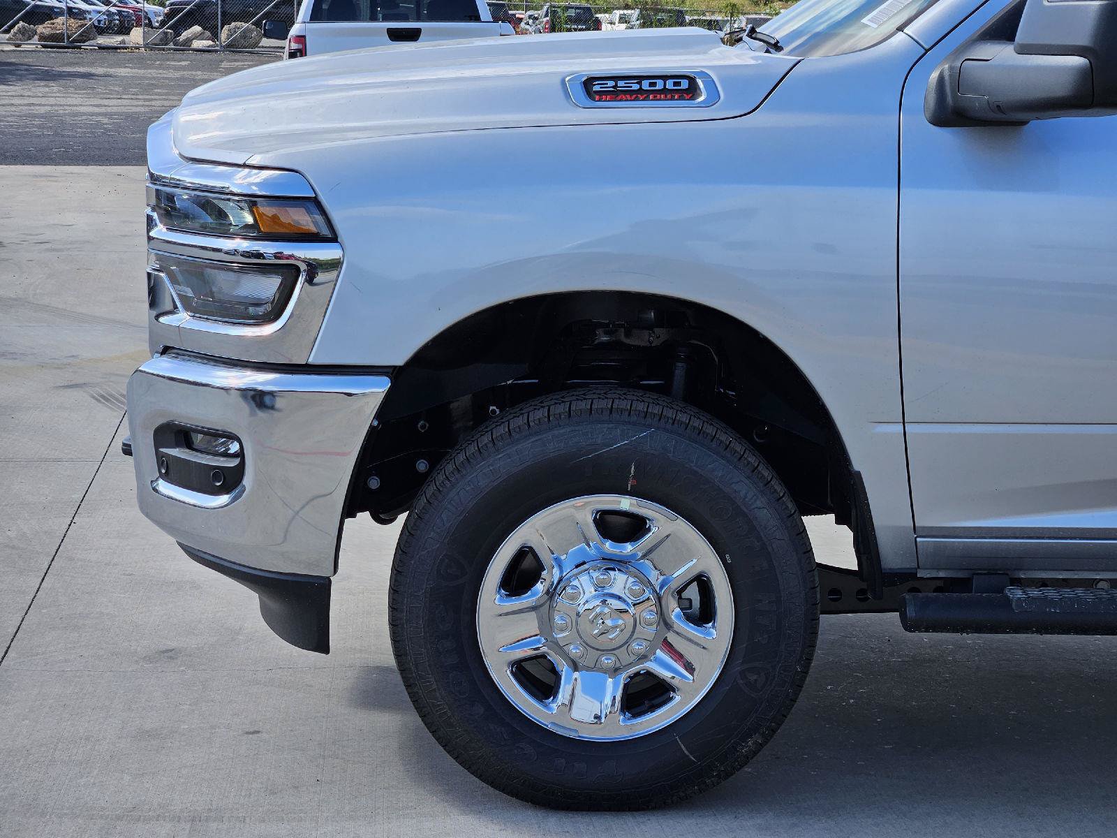 New 2026 RAM 2500 Tradesman AWD/4WD image 7