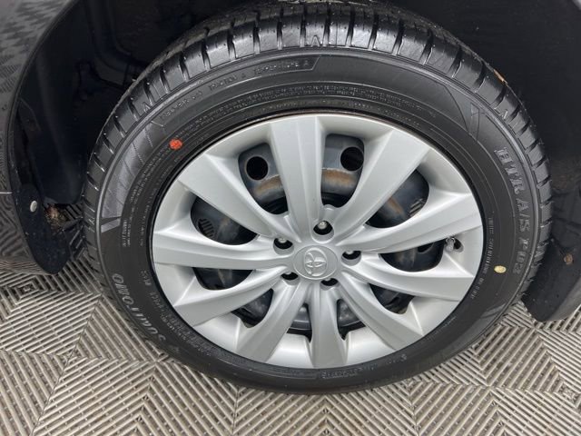 Used 2013 Toyota Corolla LE image 10