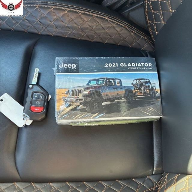Used 2021 Jeep Gladiator Overland image 15