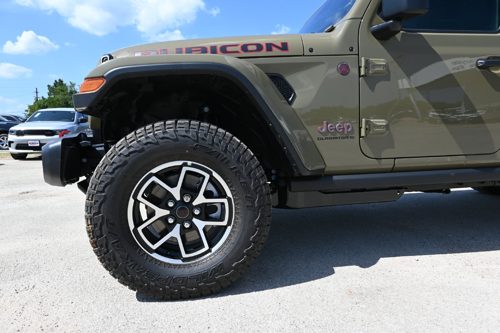 New 2026 Jeep Gladiator Rubicon w/ Steel Power Dome Hood Package AWD/4WD image 7