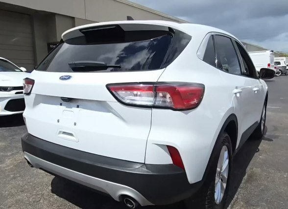 Used 2022 Ford Escape SE w/ Convenience Package FWD image 2