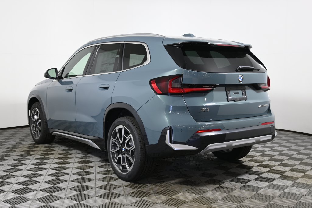 New 2026 BMW X1 xDrive28i w/ Technology Package AWD/4WD image 5